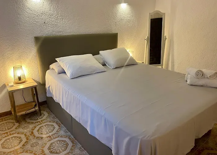 Costa Blanca فيلة *