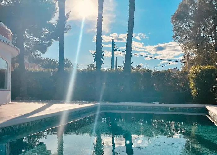 Costa Blanca فيلة